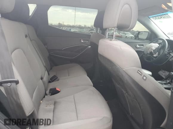 ✅ 2018 Hyundai Santa Fe 2.4L • VIN: 5XYZUDLB4JG563810 • Лот: 77243283. Опубликован ранее на Copart с пробегом 70 150 миль. Бесплатный доступ к архиву аукционных продаж из США и подробный отчёт об истории автомобиля на DreamBid. Изображение 10.