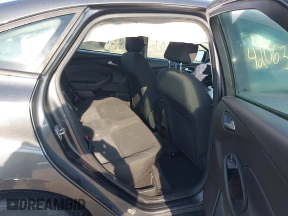 ✅ 2016 Ford Focus SE • VIN: 1FADP3F22GL350882 • Lot: 42063689. Listed on IAAI with 37,764 mi. Free auction sales archive from the USA and detailed vehicle history report at DreamBid. Image 8.