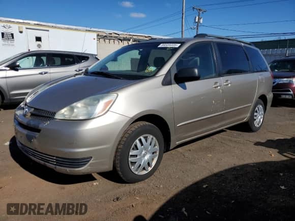 2005 Toyota Sienna LE z VIN 5TDZA23C55S353585, wystawiony jako Copart lot #89558335 z przebiegiem 89 759 mil mil oraz Szkoda całkowita • Salvage title. Historia ofert i sprzedaży dostępna na DreamBid. Obrazek 1.
