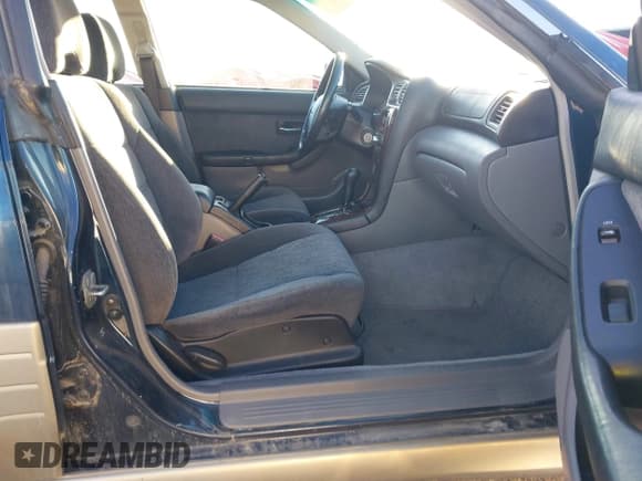 ✅ 2000 Subaru Legacy Outback • VIN: 4S3BH6654Y7602331 • Lot: 43455139. Listed on IAAI with 202,975 mi. Free auction sales archive from the USA and detailed vehicle history report at DreamBid. Image 5.