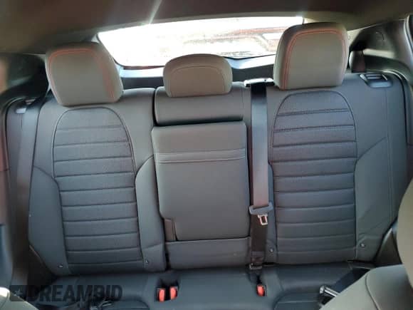 2024 Dodge Hornet R/T z VIN ZACPDFCW1R3A29639, wystawiony jako Copart lot #46232455 z przebiegiem 10 905 mil mil oraz Czysty tytuł • Clean title. Historia ofert i sprzedaży dostępna na DreamBid. Obrazek 10.