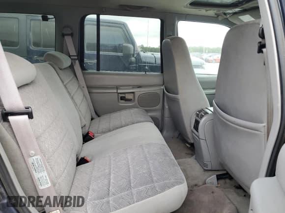 ✅ 1998 Ford Explorer XLT • VIN: 1FMZU32P0WUD21265 • Lot: 73702364. Listed on Copart with 211,096 mi. Free auction sales archive from the USA and detailed vehicle history report at DreamBid. Image 11.