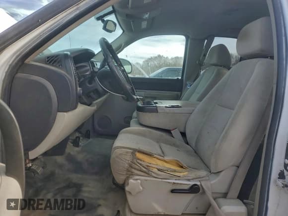 ✅ 2007 Chevrolet Silverado 2500HD Work Truck • VIN: 1GCHK29K67E542939 • Лот: 96156915. Опубликован ранее на Copart с пробегом 294 980 миль. Бесплатный доступ к архиву аукционных продаж из США и подробный отчёт об истории автомобиля на DreamBid. Изображение 7.