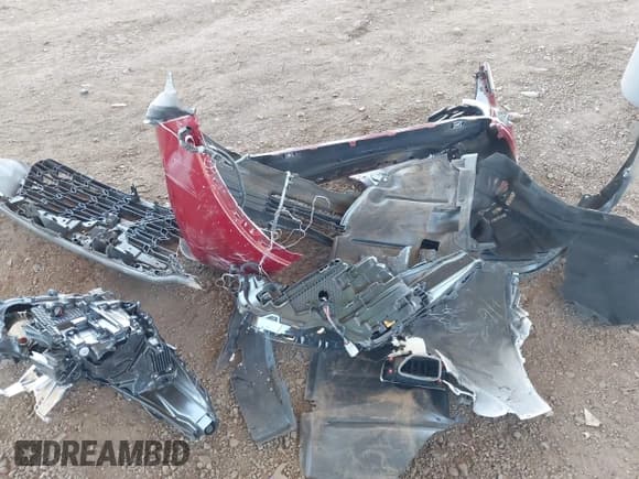 ✅ 2023 Toyota Highlander L • VIN: 5TDKDRAH7PS032666 • Lot: 42562977. Listed on IAAI with 25,618 mi. Free auction sales archive from the USA and detailed vehicle history report at DreamBid. Image 12.