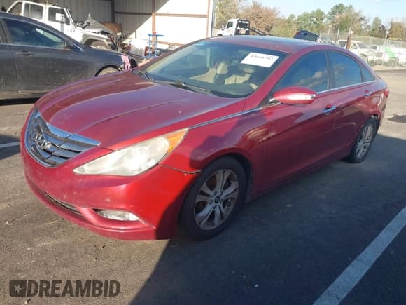 ✅ 2011 Hyundai Sonata SE • VIN: 5NPEC4AC8BH039910 • Lot: 43668792. Listed on IAAI with 242,284 mi. Free auction sales archive from the USA and detailed vehicle history report at DreamBid. Image 2.