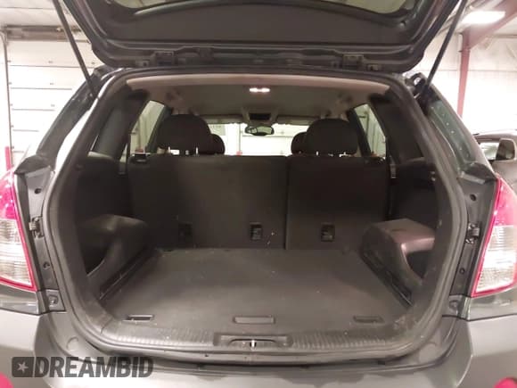 ✅ 2013 Chevrolet Captiva Sport LS • VIN: 3GNFL2EK7DS516739 • Lot: 42216391. Wystawiony na IAAI z przebiegiem 69 638 mil. Bezpłatny archiwum sprzedaży aukcyjnych z USA i szczegółowy raport historii pojazdu na DreamBid. Zdjęcie 17.