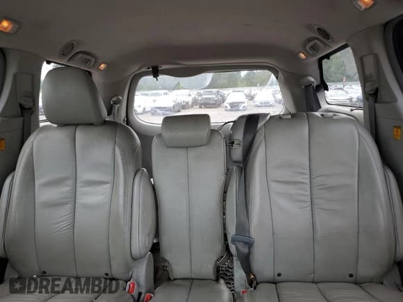 ✅ 2012 Toyota Sienna XLE • VIN: 5TDYK3DC1CS186412 • Lot: 62775005. Wystawiony na Copart z przebiegiem Nie podano. Bezpłatny archiwum sprzedaży aukcyjnych z USA i szczegółowy raport historii pojazdu na DreamBid. Zdjęcie 10.