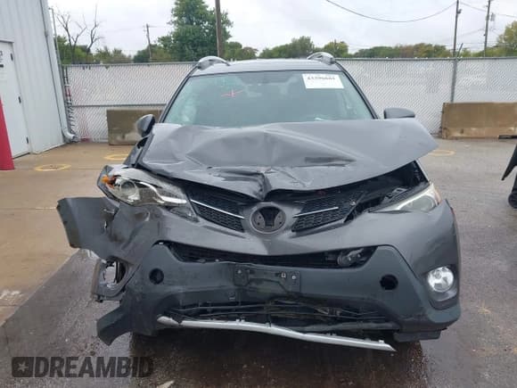 ✅ 2013 Toyota RAV4 XLE • VIN: 2T3WFREV6DW064112 • Lot: 43396681. Wystawiony na IAAI z przebiegiem 180 577 mil. Bezpłatny archiwum sprzedaży aukcyjnych z USA i szczegółowy raport historii pojazdu na DreamBid. Zdjęcie 12.