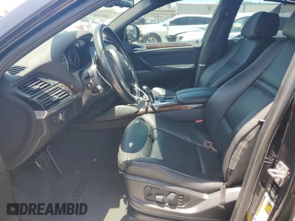 ✅ 2013 BMW X6 xDrive35i • VIN: 5UXFG2C53DL786758 • Lot: 65350945. Listed on Copart with 204,667 mi. Free auction sales archive from the USA and detailed vehicle history report at DreamBid. Image 7.