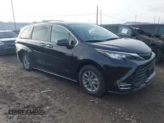 ✅ 2022 Toyota Sienna XLE • VIN: 5TDYSKFC4NS044257 • Lot: 43773110. Listed on IAAI with 40,864 mi. Free auction sales archive from the USA and detailed vehicle history report at DreamBid. Image 1.