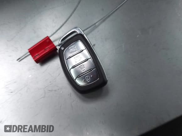 ✅ 2019 Hyundai Ioniq Blue • VIN: KMHC65LC0KU127837 • Lot: 41569535. Wystawiony na IAAI z przebiegiem 67 506 mil. Bezpłatny archiwum sprzedaży aukcyjnych z USA i szczegółowy raport historii pojazdu na DreamBid. Zdjęcie 11.