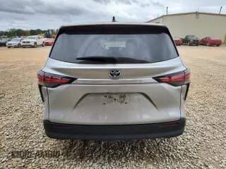 ✅ 2021 Toyota Sienna LE • VIN: 5TDKSKFC3MS032637 • Lot: 85379815. Listed on Copart with 32,481 mi. Free auction sales archive from the USA and detailed vehicle history report at DreamBid. Image 6.