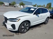 ✅ 2025 Volvo XC60 Plus • VIN: YV4H60RC9S1049609 • Lot: 42555298. Listed on IAAI with 7,579 mi. Free auction sales archive from the USA and detailed vehicle history report at DreamBid. Image 17.