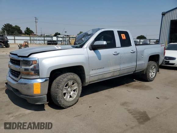 ✅ 2018 Chevrolet Silverado 1500 LT • VIN: 1GCVKREH8JZ179419 • Лот: 62764444. Опубликован ранее на Copart с пробегом 78 493 миль. Бесплатный доступ к архиву аукционных продаж из США и подробный отчёт об истории автомобиля на DreamBid. Изображение 1.