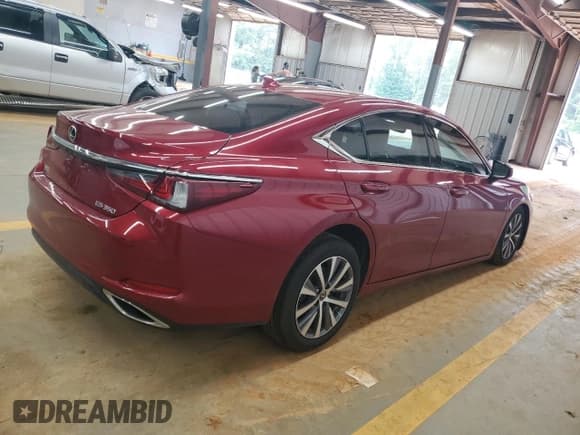 ✅ 2021 Lexus ES 350 • VIN: 58ADZ1B1XMU109636 • Lot: 63041585. Listed on Copart with 42,333 mi. Free auction sales archive from the USA and detailed vehicle history report at DreamBid. Image 3.