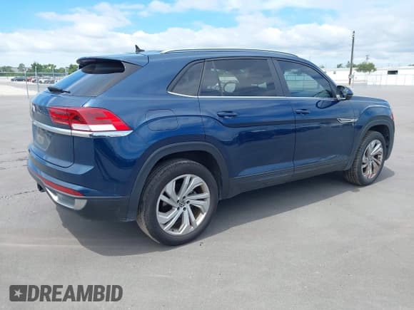 ✅ 2020 Volkswagen Atlas SE • VIN: 1V2YE2CA2LC222819 • Lot: 43198186. Listed on IAAI with 62,224 mi. Free auction sales archive from the USA and detailed vehicle history report at DreamBid. Image 4.