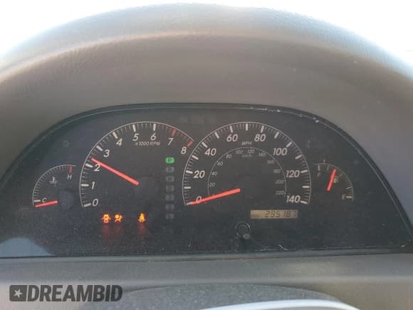 ✅ 2005 Toyota Camry LE • VIN: 4T1BE32K95U942196 • Lot: 92033235. Listed on Copart with 295,187 mi. Free auction sales archive from the USA and detailed vehicle history report at DreamBid. Image 9.