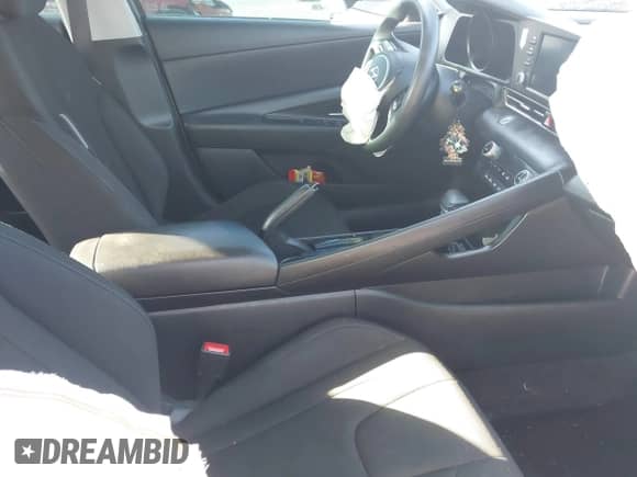 2022 Hyundai Elantra SEL с VIN KMHLM4AG9NU239420, выставлен на аукционе IAAI как лот 42925042 с пробегом 66 426 миль миль и . История ставок и продаж доступна на DreamBid. Изображение 5.