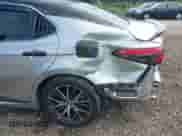 2020 Toyota Camry Hybrid LE z VIN 4T1C31AK4LU542396, wystawiony jako IAAI lot #42987539 z przebiegiem 58 172 mil mil oraz . Historia ofert i sprzedaży dostępna na DreamBid. Obrazek 18.