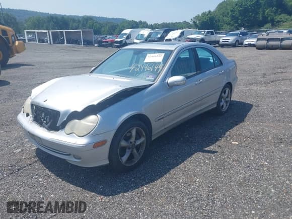 ✅ 2004 Mercedes-Benz C 230 Kompressor • VIN: WDBRF40J94A645850 • Lot: 42446144. Listed on IAAI with 107,092 mi. Free auction sales archive from the USA and detailed vehicle history report at DreamBid. Image 2.