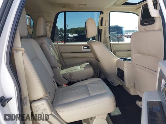 ✅ 2015 Ford Expedition Max Limited • VIN: 1FMJK2AT4FEF08336 • Lot: 43398799. Wystawiony na IAAI z przebiegiem 188 749 mil. Bezpłatny archiwum sprzedaży aukcyjnych z USA i szczegółowy raport historii pojazdu na DreamBid. Zdjęcie 8.