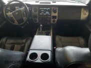 ✅ 2015 Ford Expedition Limited • VIN: 1FMJU2ATXFEF08383 • Lot: 84647945. Wystawiony na Copart z przebiegiem 149 738 mil. Bezpłatny archiwum sprzedaży aukcyjnych z USA i szczegółowy raport historii pojazdu na DreamBid. Zdjęcie 8.