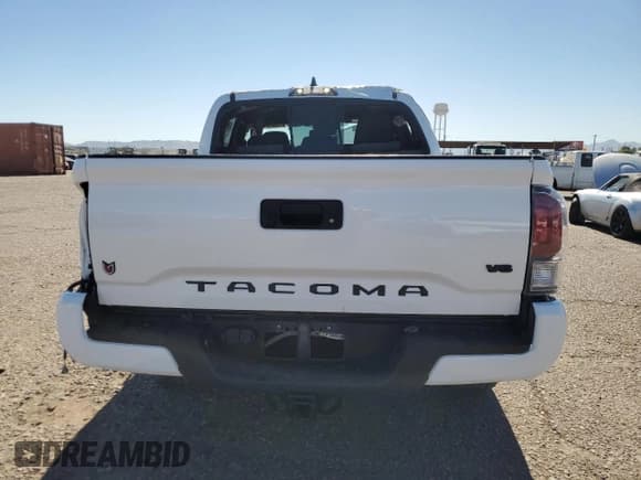 ✅ 2023 Toyota Tacoma TRD Sport • VIN: 3TMCZ5AN0PM635575 • Lot: 90259205. Wystawiony na Copart z przebiegiem 64 963 mil. Bezpłatny archiwum sprzedaży aukcyjnych z USA i szczegółowy raport historii pojazdu na DreamBid. Zdjęcie 6.