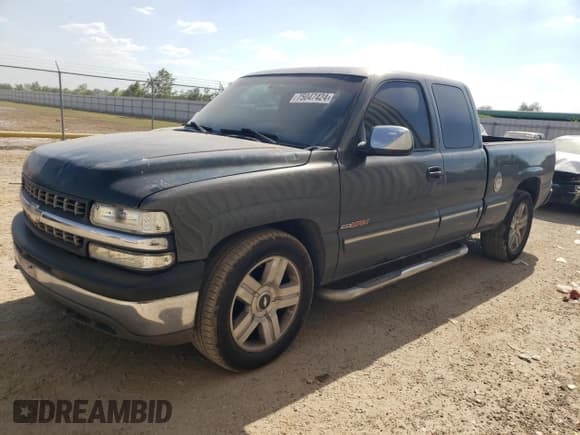 ✅ 2001 Chevrolet Silverado 1500 LS • VIN: 2GCEC19V911195992 • Лот: 75047424. Опубликован ранее на Copart с пробегом 264 816 миль. Бесплатный доступ к архиву аукционных продаж из США и подробный отчёт об истории автомобиля на DreamBid. Изображение 1.