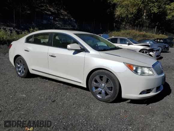 ✅ 2010 Buick LaCrosse CXS • VIN: 1G4GE5EV3AF145755 • Lot: 82200945. Listed on Copart with 219,033 mi. Free auction sales archive from the USA and detailed vehicle history report at DreamBid. Image 4.