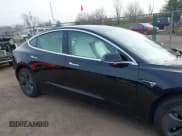 ✅ 2020 Tesla Model 3 Long Range • VIN: 5YJ3E1EB0LF795667 • Lot: 43779127. Wystawiony na IAAI z przebiegiem 80 264 mil. Bezpłatny archiwum sprzedaży aukcyjnych z USA i szczegółowy raport historii pojazdu na DreamBid. Zdjęcie 13.