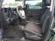 ✅ 2007 Toyota FJ Cruiser • VIN: JTEZU11F270011205 • Lot: 91699325. Wystawiony na Copart z przebiegiem 196 889 mil. Bezpłatny archiwum sprzedaży aukcyjnych z USA i szczegółowy raport historii pojazdu na DreamBid. Zdjęcie 7.