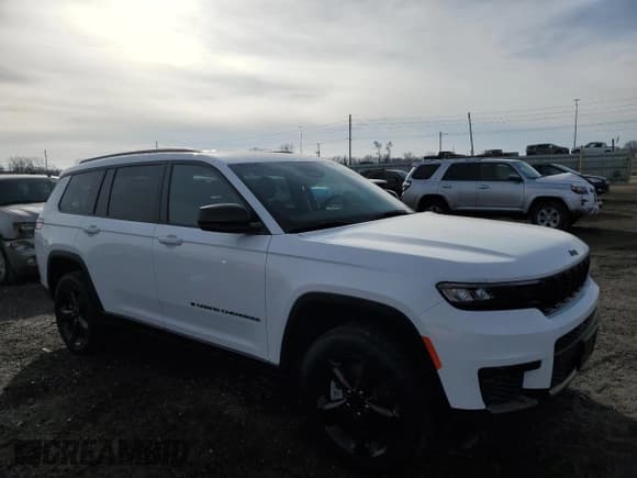 ✅ 2024 Jeep Grand Cherokee Laredo • VIN: 1C4RJKAG1R8625128 • Lot: 85100484. Listed on Copart with 452 mi. Free auction sales archive from the USA and detailed vehicle history report at DreamBid. Image 4.