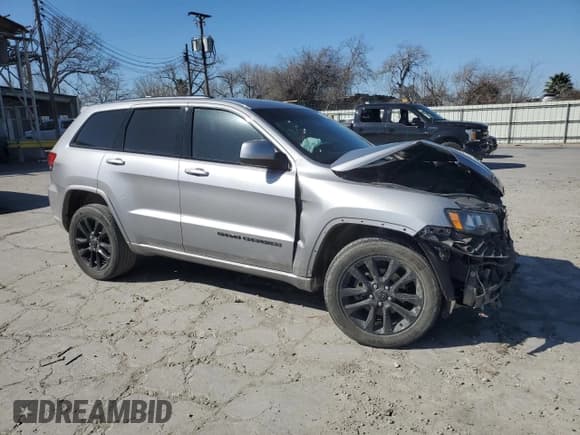 ✅ 2020 Jeep Grand Cherokee Altitude • VIN: 1C4RJEAG9LC245508 • Lot: 46742655. Listed on Copart with 52,652 mi. Free auction sales archive from the USA and detailed vehicle history report at DreamBid. Image 4.
