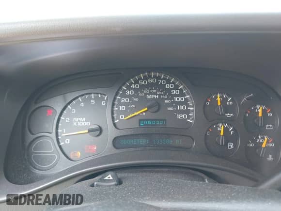 ✅ 2005 Chevrolet Silverado 1500 LS • VIN: 2GCEC19T451100100 • Lot: 42741900. Wystawiony na IAAI z przebiegiem 133 300 mil mil. Skorzystaj z bezpłatnego archiwum sprzedaży aukcyjnych z USA i zobacz szczegółowy raport historii pojazdu na DreamBid. Zdjęcie 7.