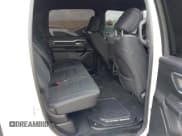 ✅ 2022 Ram 1500 Big Horn • VIN: 1C6RREFG8NN425322 • Lot: 42589403. Wystawiony na IAAI z przebiegiem 72 430 mil. Bezpłatny archiwum sprzedaży aukcyjnych z USA i szczegółowy raport historii pojazdu na DreamBid. Zdjęcie 8.