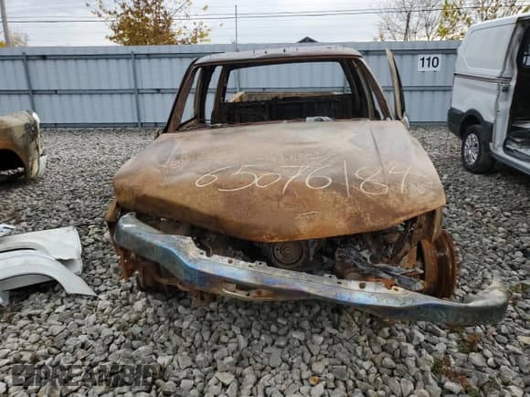 ✅ 2003 GMC Sierra 3500 • VIN: 1GTJK33103F181445 • Lot: 65076184. Wystawiony na Copart z przebiegiem Nie podano. Bezpłatny archiwum sprzedaży aukcyjnych z USA i szczegółowy raport historii pojazdu na DreamBid. Zdjęcie 5.