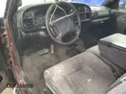 ✅ 2001 Dodge 2500 • VIN: 3B7KF23601G705218 • Lot: 90065155. Wystawiony na Copart z przebiegiem 194 948 mil. Bezpłatny archiwum sprzedaży aukcyjnych z USA i szczegółowy raport historii pojazdu na DreamBid. Zdjęcie 8.