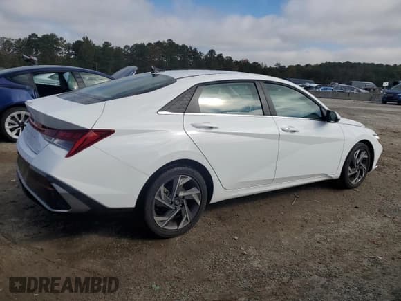 ✅ 2025 Hyundai Elantra SEL Convenience • VIN: KMHLS4DG3SU907760 • Lot: 91378125. Listed on Copart with 24,486 mi. Free auction sales archive from the USA and detailed vehicle history report at DreamBid. Image 3.
