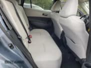 ✅ 2023 Toyota Corolla Cross L • VIN: 7MUAAAAG4PV052893 • Lot: 85883255. Wystawiony na Copart z przebiegiem 55 952 mil. Bezpłatny archiwum sprzedaży aukcyjnych z USA i szczegółowy raport historii pojazdu na DreamBid. Zdjęcie 10.