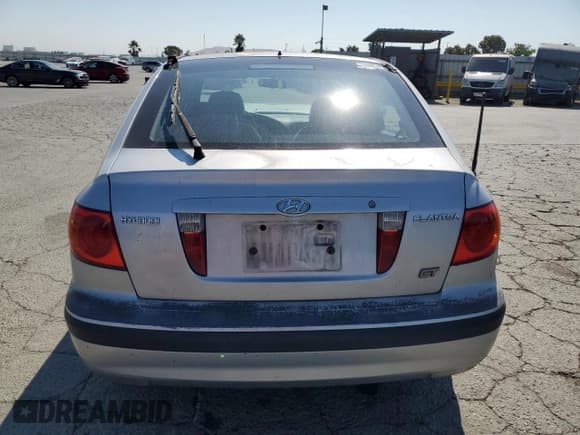 ✅ 2001 Hyundai Elantra GT • VIN: KMHDN55D61U029925 • Lot: 68719125. Wystawiony na Copart z przebiegiem 213 455 mil. Bezpłatny archiwum sprzedaży aukcyjnych z USA i szczegółowy raport historii pojazdu na DreamBid. Zdjęcie 6.