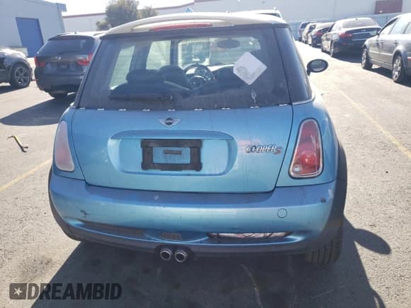 ✅ 2005 MINI Hardtop S • VIN: WMWRE33595TG96655 • Lot: 76952844. Listed on Copart with 145,038 mi. Free auction sales archive from the USA and detailed vehicle history report at DreamBid. Image 6.