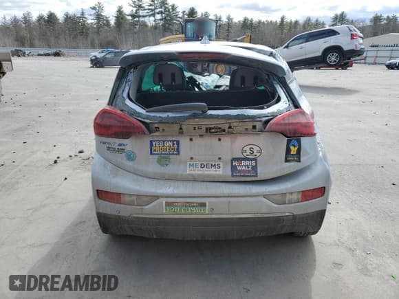 ✅ 2017 Chevrolet Bolt EV LT • VIN: 1G1FW6S03H4160797 • Lot: 50866775. Wystawiony na Copart z przebiegiem Nie podano. Bezpłatny archiwum sprzedaży aukcyjnych z USA i szczegółowy raport historii pojazdu na DreamBid. Zdjęcie 6.