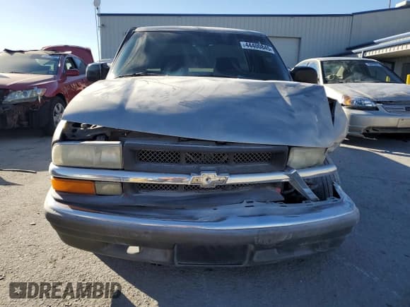 ✅ 2002 Chevrolet S-10 LS • VIN: 1GCCS19W628256801 • Лот: 44400845. Опубликован ранее на Copart с пробегом 106 246 миль. Бесплатный доступ к архиву аукционных продаж из США и подробный отчёт об истории автомобиля на DreamBid. Изображение 5.