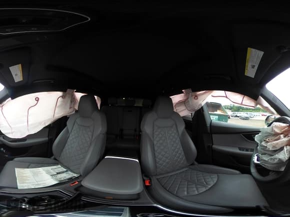 ✅ 2024 Audi SQ8 Prestige • VIN: WA1CWBF18RD003395 • Лот: 42698220. Опубликован ранее на IAAI с пробегом 7 410 миль. Бесплатный доступ к архиву аукционных продаж из США и подробный отчёт об истории автомобиля на DreamBid. Изображение 18.