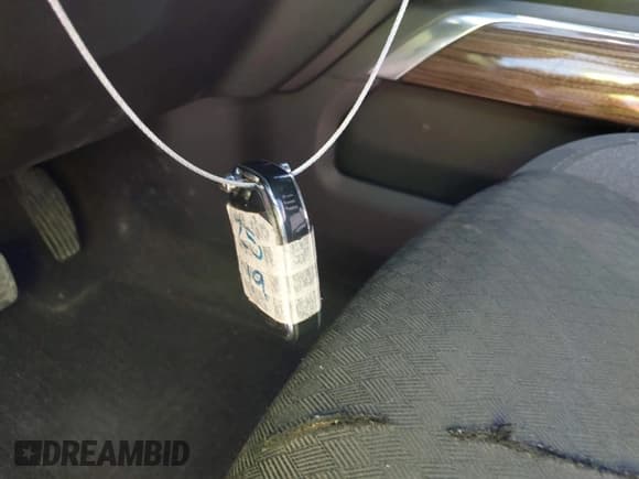 ✅ 2020 Chevrolet Silverado 1500 RST • VIN: 3GCUYEEDXLG216053 • Lot: 42455087. Wystawiony na IAAI z przebiegiem 126 504 mil. Bezpłatny archiwum sprzedaży aukcyjnych z USA i szczegółowy raport historii pojazdu na DreamBid. Zdjęcie 11.