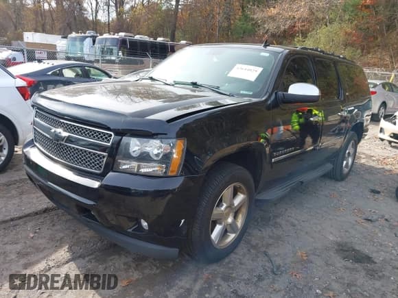 ✅ 2011 Chevrolet Suburban LTZ • VIN: 1GNSKKE31BR238186 • Lot: 43644029. Wystawiony na IAAI z przebiegiem 282 432 mil. Bezpłatny archiwum sprzedaży aukcyjnych z USA i szczegółowy raport historii pojazdu na DreamBid. Zdjęcie 2.