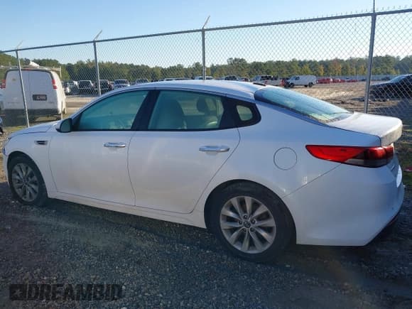 ✅ 2017 Kia Optima LX • VIN: 5XXGT4L30HG162465 • Lot: 43450494. Wystawiony na IAAI z przebiegiem 158 841 mil. Bezpłatny archiwum sprzedaży aukcyjnych z USA i szczegółowy raport historii pojazdu na DreamBid. Zdjęcie 14.