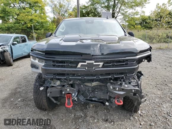 ✅ 2024 Chevrolet Silverado 1500 LT Trail Boss • VIN: 3GCUDFE82RG137103 • Лот: 84607875. Опубликован ранее на Copart с пробегом 10 535 миль. Бесплатный доступ к архиву аукционных продаж из США и подробный отчёт об истории автомобиля на DreamBid. Изображение 5.