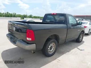 ✅ 2010 Dodge 1500 ST • VIN: 3D7JB1EK8AG148270 • Lot: 42745178. Wystawiony na IAAI z przebiegiem 144 063 mil. Bezpłatny archiwum sprzedaży aukcyjnych z USA i szczegółowy raport historii pojazdu na DreamBid. Zdjęcie 4.