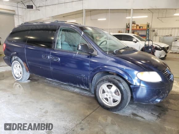 ✅ 2005 Dodge Caravan SXT • VIN: 2D4GP44L25R186422 • Лот: 67101615. Опубликован ранее на Copart с пробегом 167 337 миль. Бесплатный доступ к архиву аукционных продаж из США и подробный отчёт об истории автомобиля на DreamBid. Изображение 4.